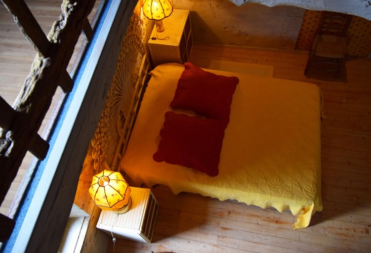 HLOAQU047FS000KU_Castella_5