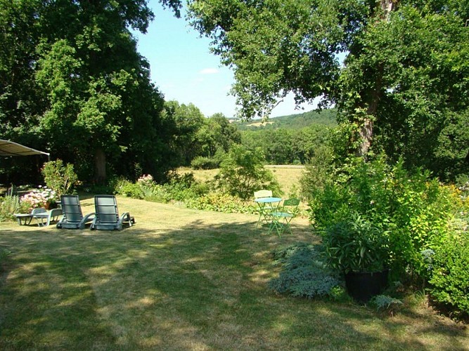 HLOAQU047FS000KU_LGM255_CASTELLA_jardin