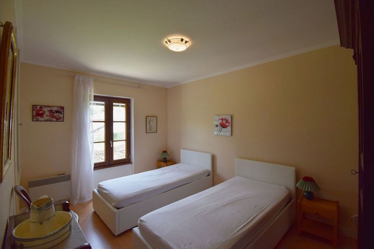 HLOAQU047FS000NB_LGM545_7