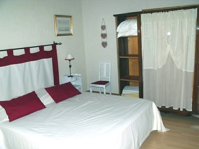 HLOAQU047FS001W4_LGC091_VSL_chambre