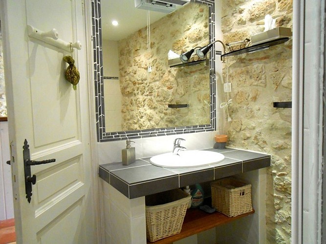 Gîte Bambou - Domaine de la Gazaille - salle de bain