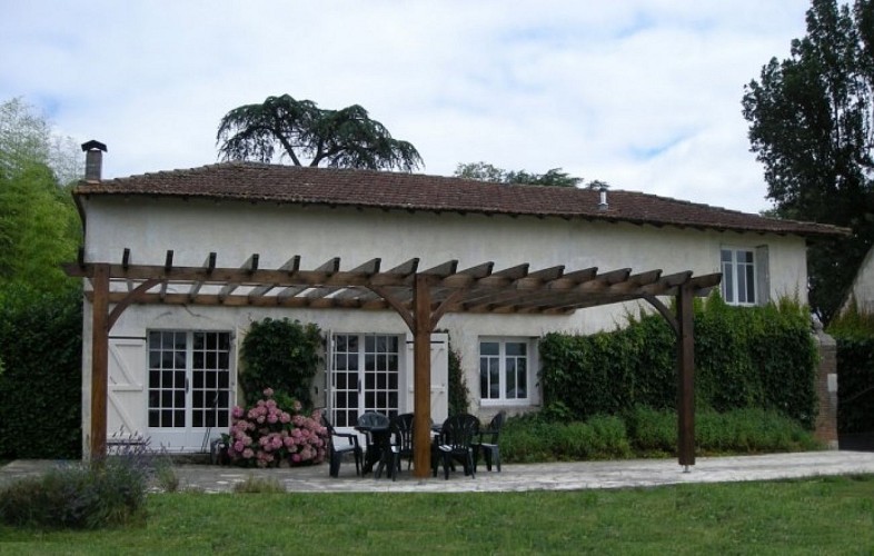 Gîte Domaine du Pin 01