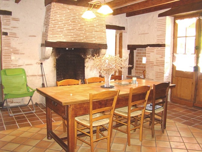 HLOAQU047FS002KK_LGC130_BEAUGAS_coinséjour