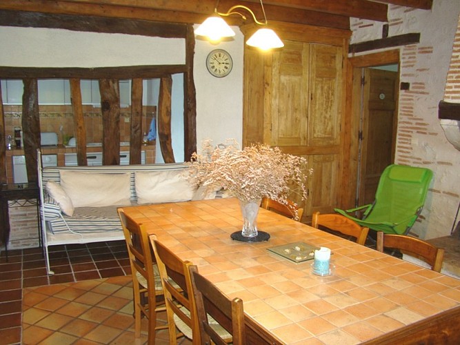 HLOAQU047FS002KK_LGC130_BEAUGAS_séjoursalon