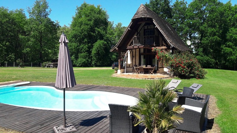 HLOAQU047FS0030W_grande1