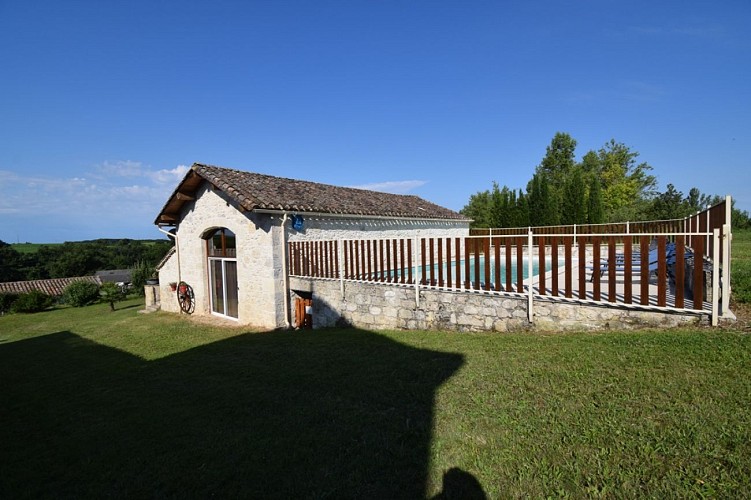 HLOAQU047FS0032B_grande1