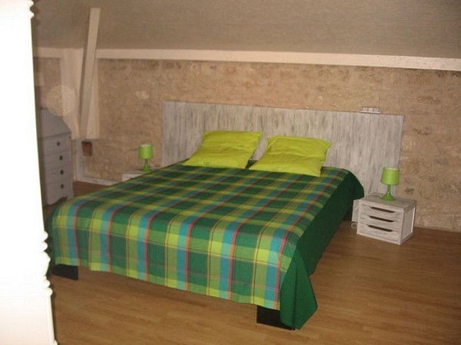 CoeurdeBastides_Hébergements_GiteRouquet_Chambre2 étage_20161217 (800x600)