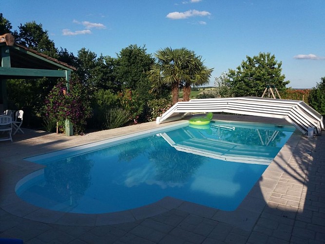 CoeurdeBastides_Cancon_Hébergements_Kempen-Gite Bois de Belot-piscine