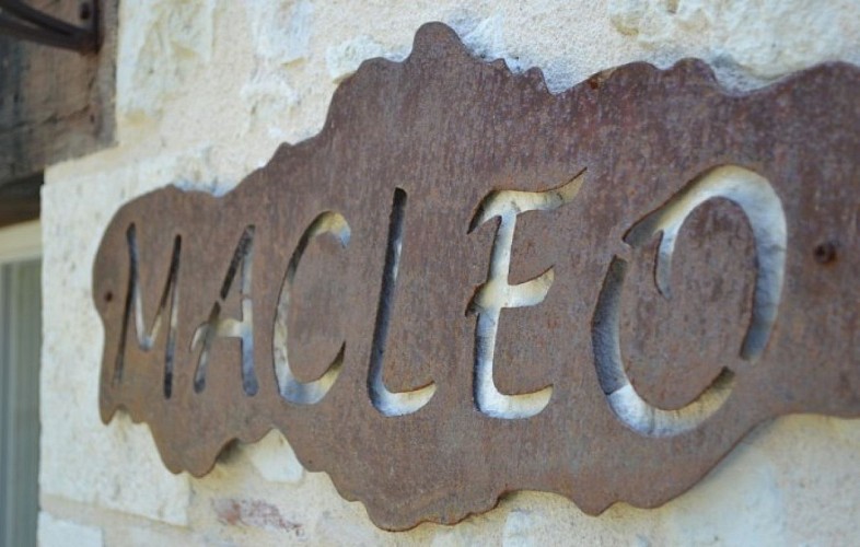 Lougratte-ferme-hermance-gite-Macleo