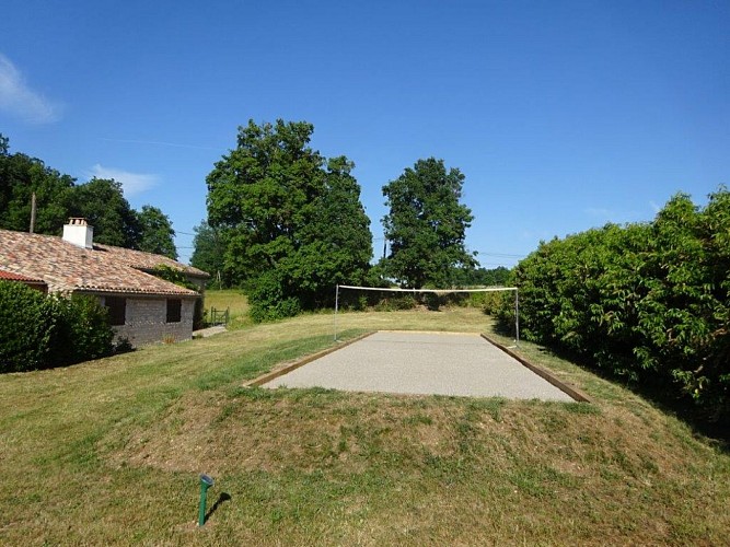 Monflanquin_Gîte la Couronne (terrain pétanque)