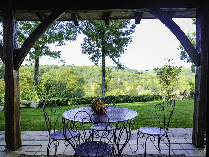 Antre des Bastides - Terrasse Gîte