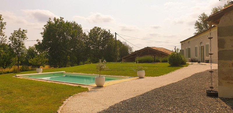 Côté piscine