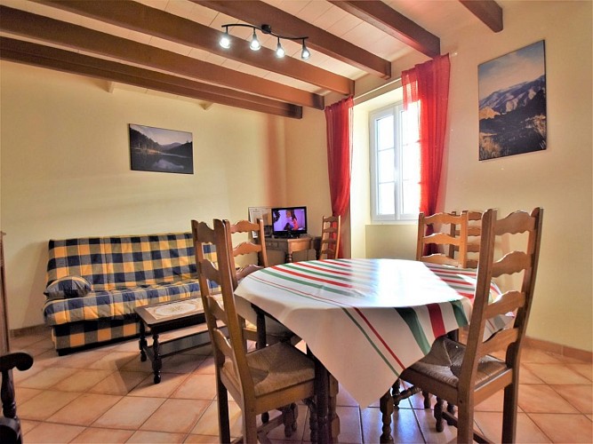 Teillagorry -salle à manger salon autre- St Jean Le Vieux