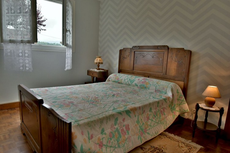 appartement sapparrart chambre lit double bois st jean le vieux autre vue