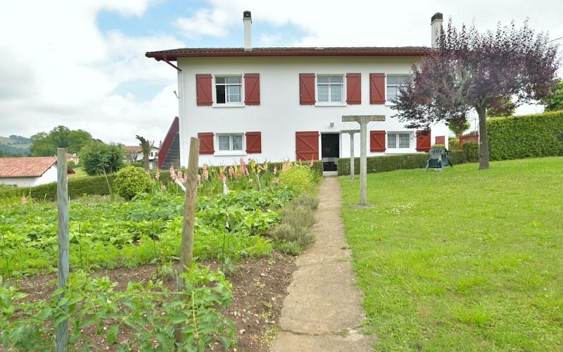 appartement-sapparrart-maison-st-jean-le-vieux-2