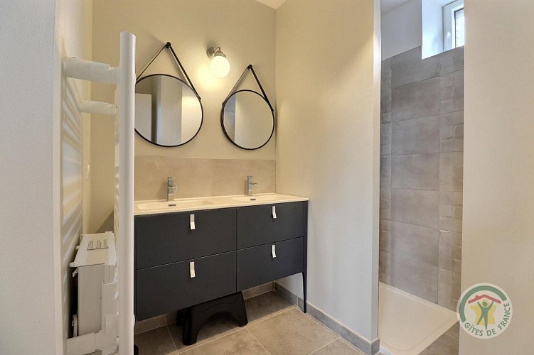 La Grange aux Portes des Ecluses