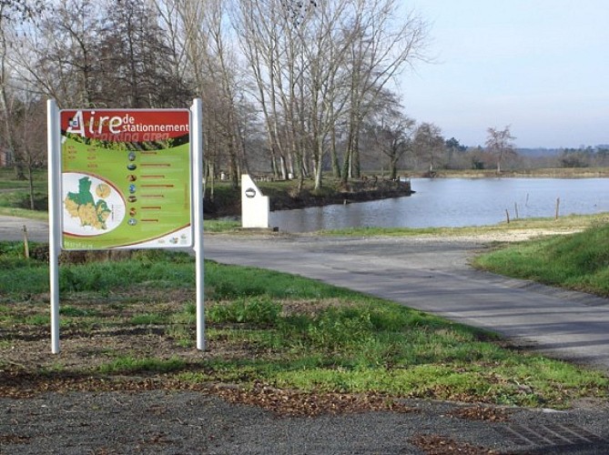 Aire de stationnement de Laruscade
