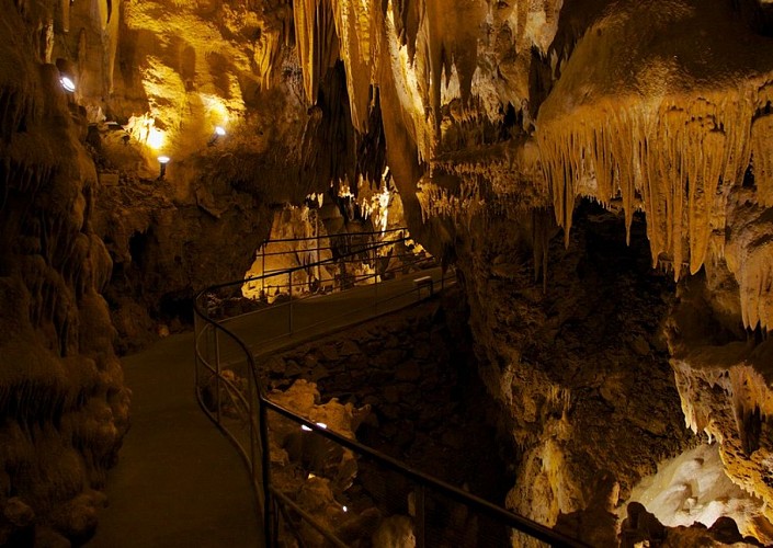 Grotte de Villars