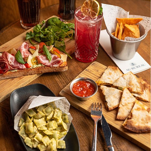 Au Bureau 2
