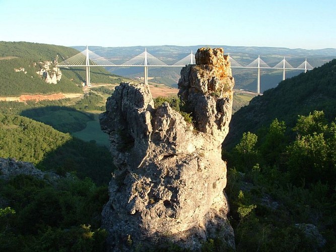 Rocher ruiniforme du Larzac