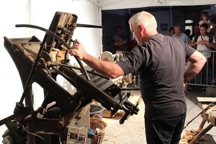 The Petrazoller clog factory