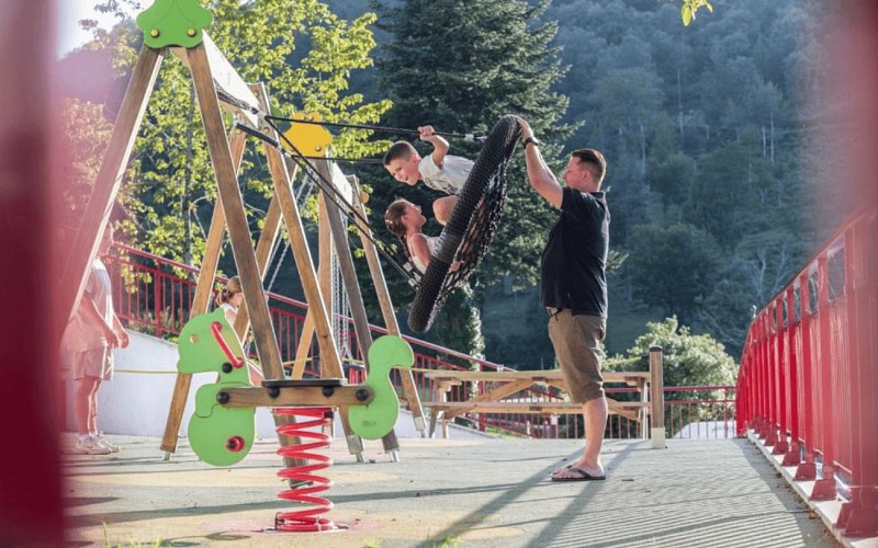 Hotel du col d'Osquich - jeu enfants