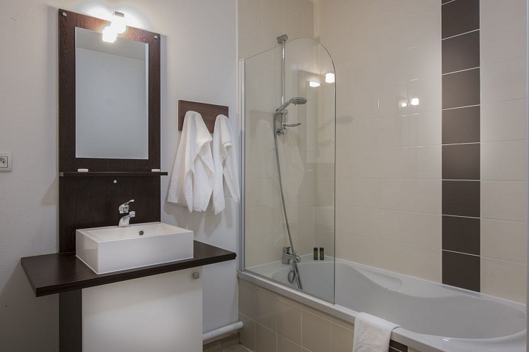 Les Eyzies-de-Tayac-Le Clos du Rocher-Salle de bain