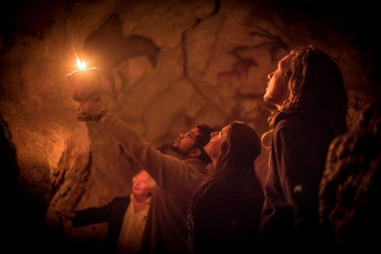 Lascaux II © Dan Courtice - Lx II Flambeau