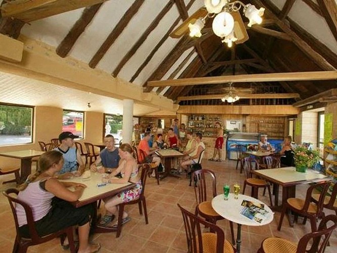 Camping le Lac_restaurant