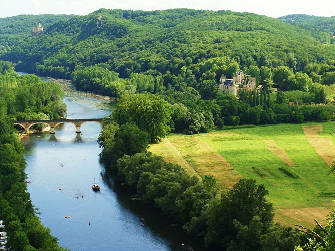 Campinglecapeyrou-vuechateau-