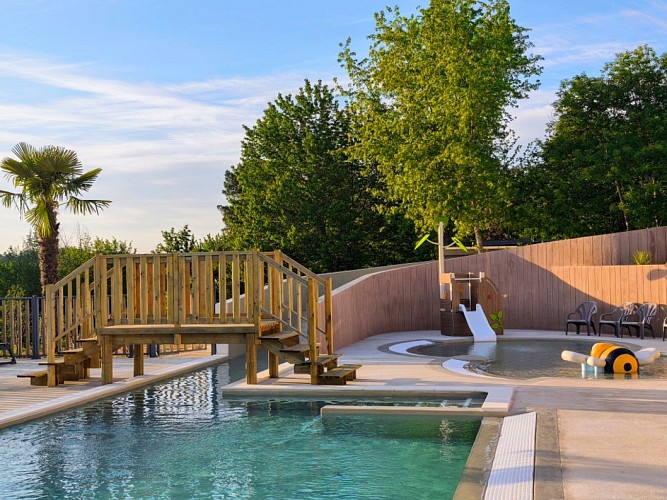 Camping Les Charmes - Pont