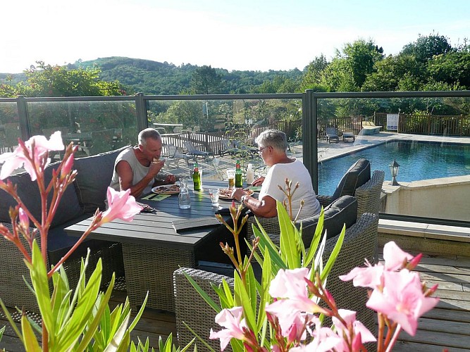 Camping Les Charmes - Restaurant