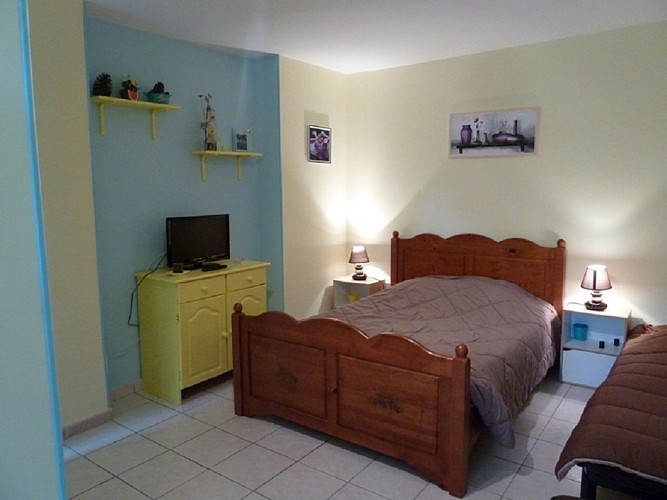 ch-hotes-chatenet-echourgnac-chambre chocolat