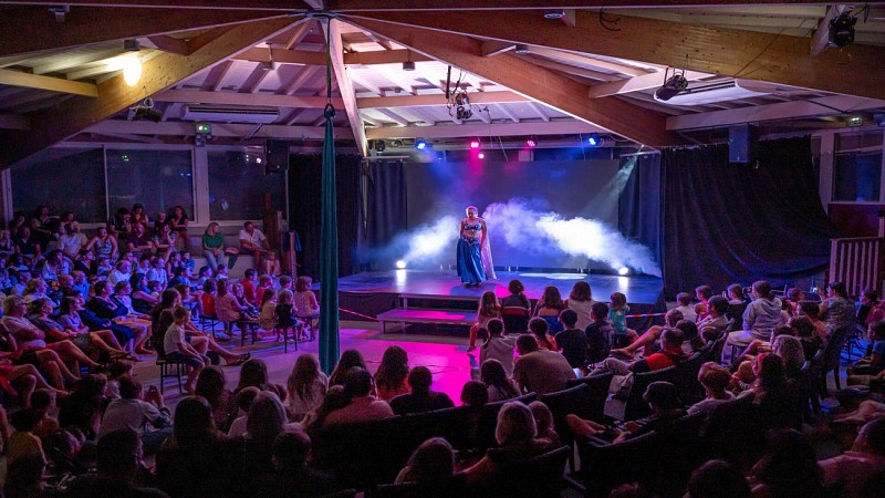 camping_Landes_Ciela_Village_Lac_de_Biscarrosse_Spectacle