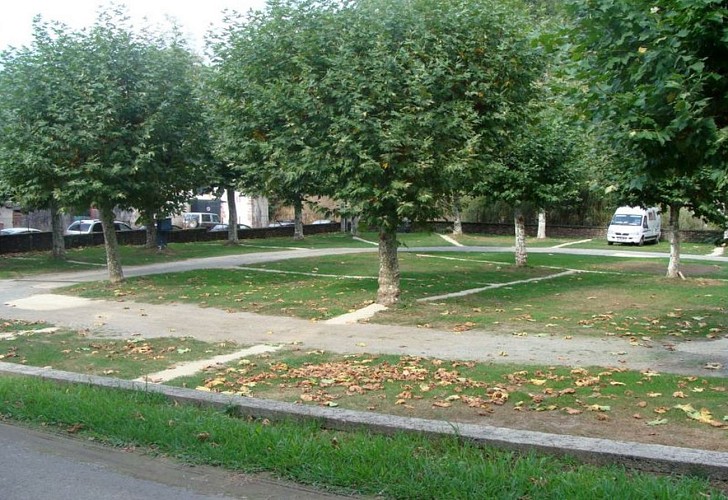 Camping municipal-Plaza Berri-emplacements-st jean pied de port