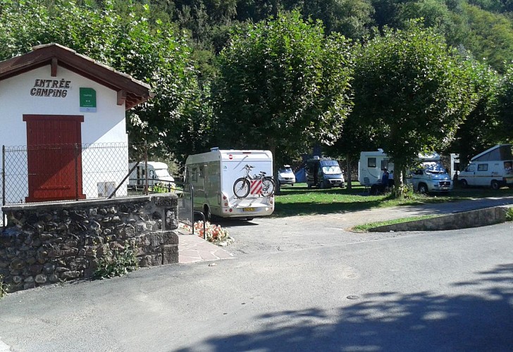 Camping municipal-Plaza Berri-entrée-st jean pied de port
