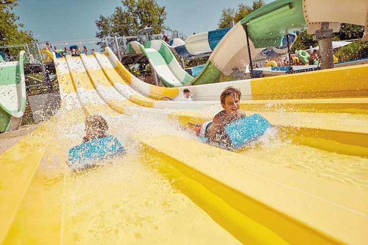 Aqualand-Toboggan-Roquefort-Julien-Domec