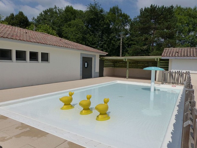 Pontacq piscine pataugeoire