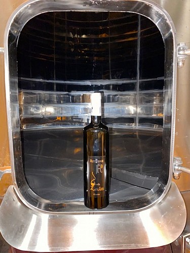 photo cuve et cuvée et louise, Domaine de la Rotisserie