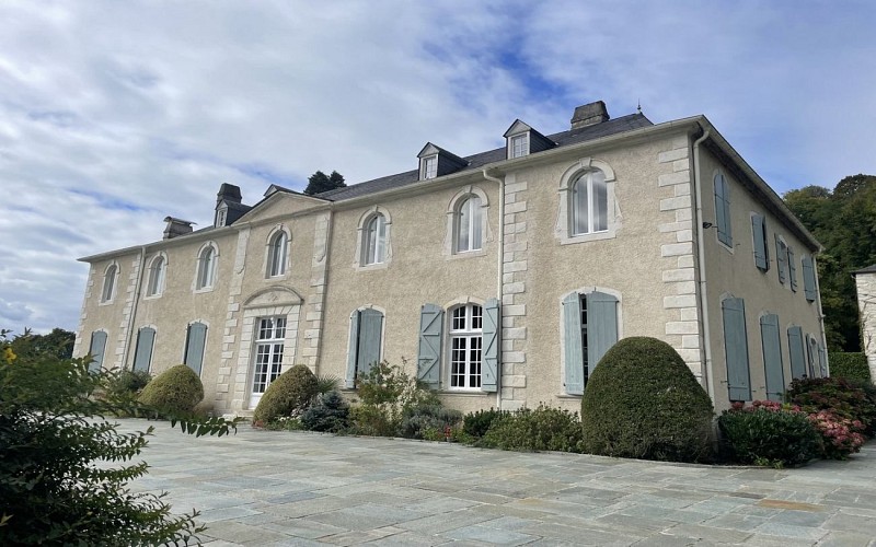 chambres d'hôtes les couettes du chateau de langladure Nay3