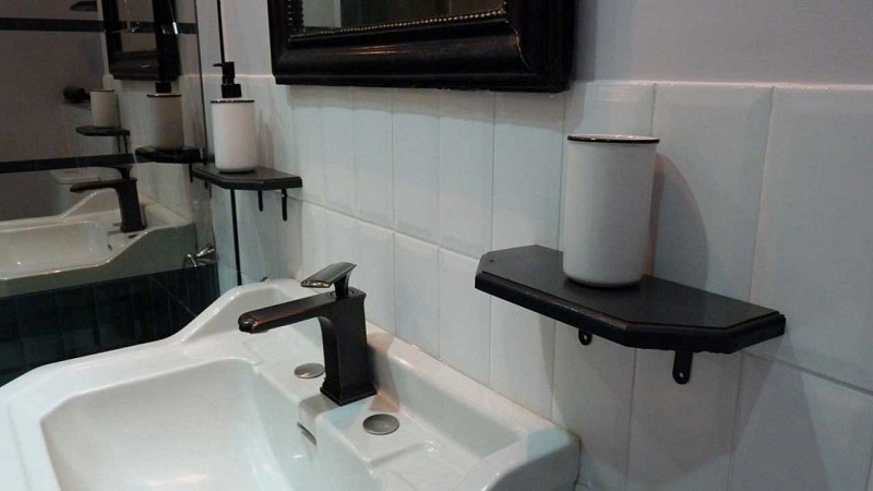 cote-halles-chambre-estrade-salledebain-privative