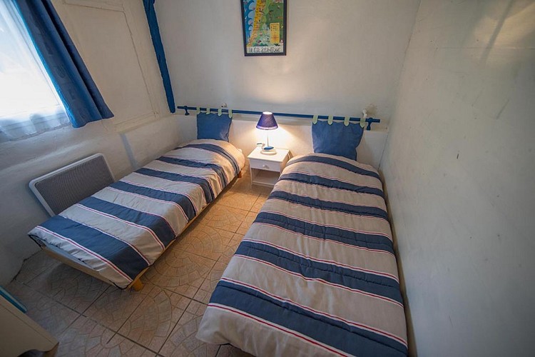 CASTETS-SAILLANT-Emmanuel-et-Catherine-Gite-l-Escale-int6