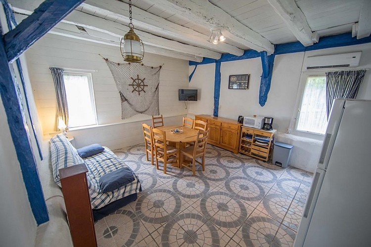 CASTETS-SAILLANT-Emmanuel-et-Catherine-Gite-l-Escale-int2