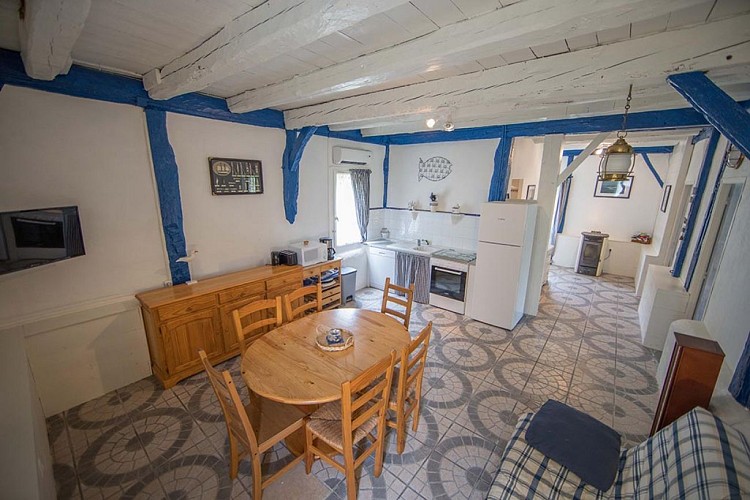 CASTETS-SAILLANT-Emmanuel-et-Catherine-Gite-l-Escale-int1