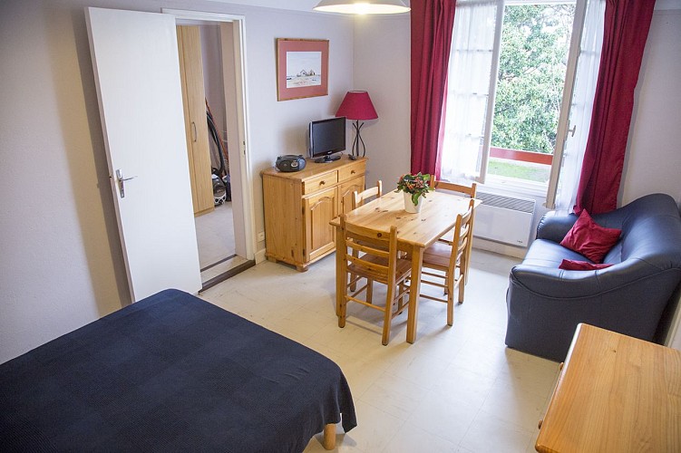 Pays Basque Hendaye Plage T2 appartement  2 à 4 personnes locations de vacances bor de mer Lidwine Goélands sejour 2 Hendaye Tourisme