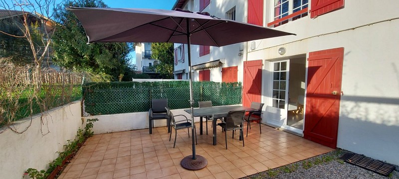Pays Basque Hendaye Plage T1 appartement 2 à 4 personnes location de vacancesbord de mer Lidwine goélands terrasse Hendaye Tourisme - Copie
