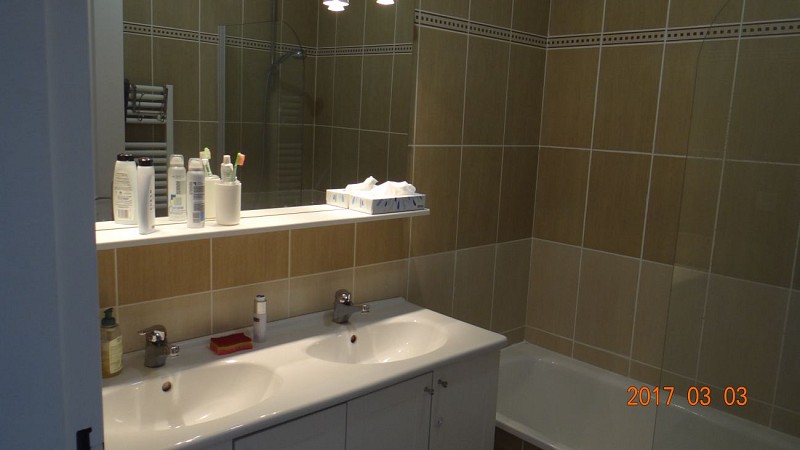 Hiruki-salle-de-bain-2