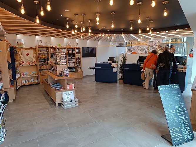 Office de Tourisme Vallée de la Dordogne - Bureau d'accueil de Collonges-la-Rouge