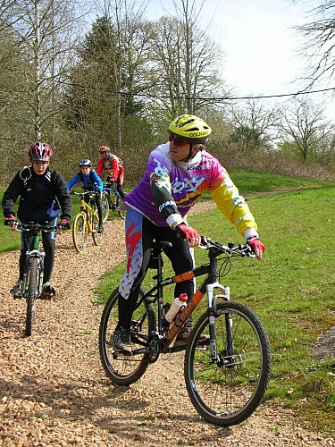 Base FFCT vélo loisir de Sédières (Clergoux)