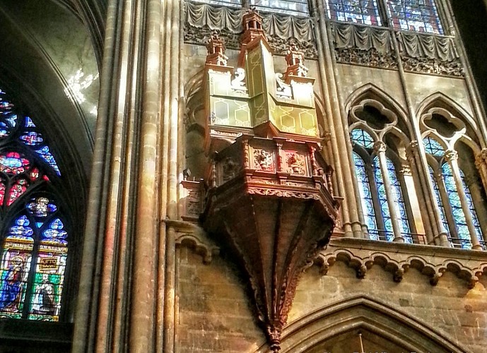 Orgue en nid d'hirondelle de la cathédrale Saint-Éteinne de Metz